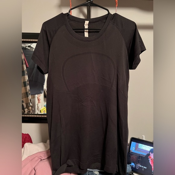 Lululemon Swiftly Tech Sz 12 - Picture 1 of 3